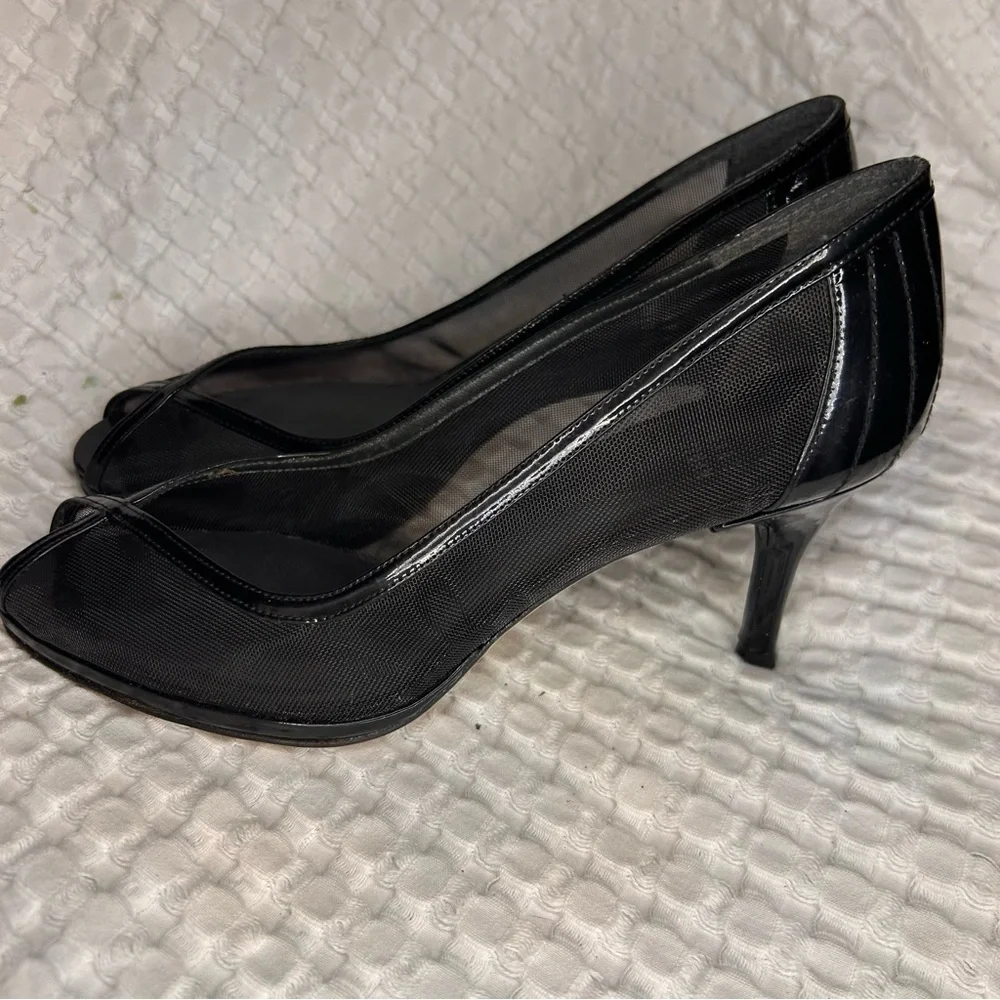 Stuart Weitzman Black Mesh & Patent Leather‎ Peep Toe Heels | Size 8.5